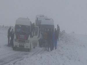 Hakkari’de 2 köy, 3 mezra yolu kapandı