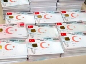 Yeni kimlikler zorunlu hale geliyor