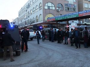 Çocukların yerde bulduğu cisim patladı