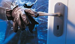 MÜZİK MALZEMELERİ ÇALINDI