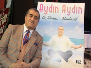 Üç beyaz maalesef adlı albümün tanıtımı yapıldı!