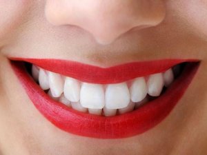 Evde diş plağı temizleme yolları