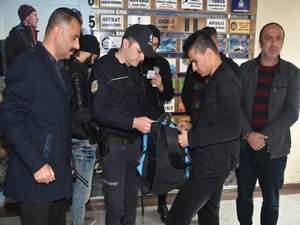 Hakkari’de 450 polisle asayiş uygulaması yapıldı