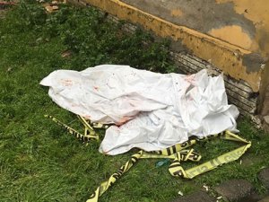 Öfkeli koca önce eşini öldürdü sonra intihar etti!