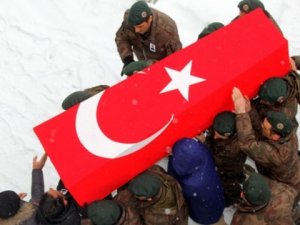 Güvenlik korucularına saldırı: 1 şehit, 4 yaralı