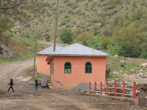 Nehri'deki tarihi türbenin içler acısı hali