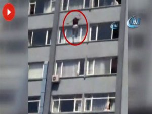 Hastanenin yedinci katından aşağıya atladı