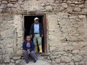 Er ailesi barakada yaşam mücadelesi veriyor!