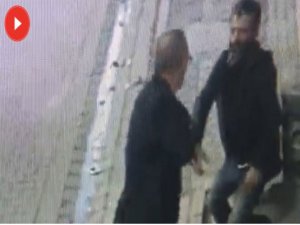 Önce tokalaştı, sonra vurdu
