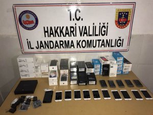 Şemdinli'de kaçakçık operasyonu!