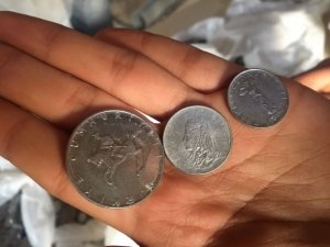 5 bin adet madeni para bulundu!