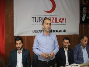 Kızılay Hakkari şubesi iftar yemeği verdi