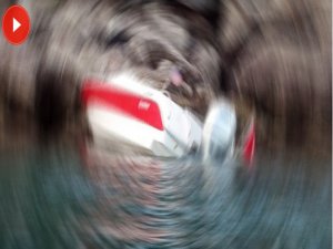 Mültecileri taşıyan bir tekne battı