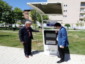Engelliler için şarj istasyonları kuruldu