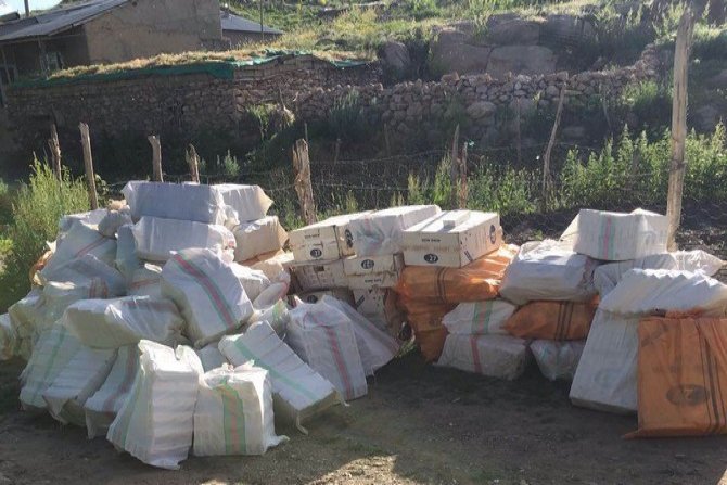 Başkale'de bin 314 paket kaçak sigara ele geçirildi