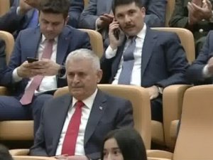 Binali Yıldırım. Göz yaşlarına hakim olamadı!