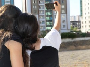 Selfie bencillik duygusunu tetikliyor