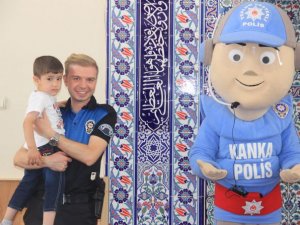 Hakkari polisi çocukları bilgilendirdi