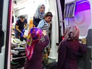 Minibüs kaza yaptı: 19 yaralı