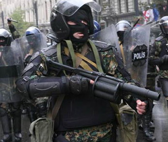 KAR MASKELİLER OKUL BASTI VE..?