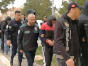 7 ilde FETÖ operasyonu: 4 gözaltı