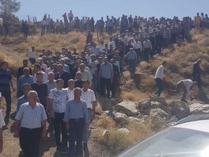 Kazada ölenlerin 3'ü Hakkari’de toprağa verildi