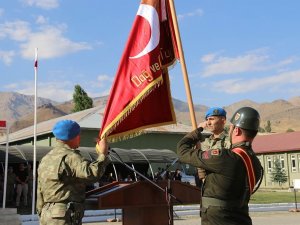 Hakkari'de sancak devir teslim töreni