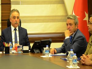 Hakkari’de sınır kapıları toplantısı yapıldı