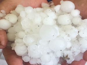 Kastamonu’da fırtına yıktı geçti