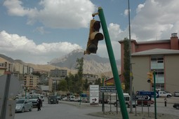 TRAFİK IŞIKLARIN'DAN MAHRUM KALDIK