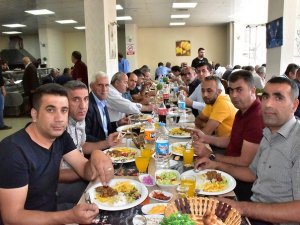 İşçiler dayanışma yemeğinde buluştular