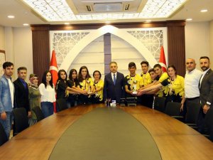 Rafting takımından Vali Toprak'a ziyaret