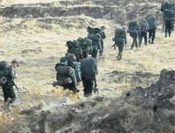 Yüksekova'da 2 asker kazaen öldü iddiası