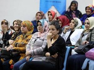 Kadınlara uyuşturucu madde bağımlılığı semineri