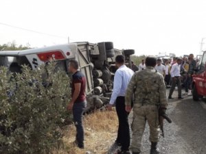 Otobüs tır ile çarpıştı!