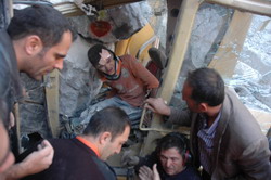 TAŞ OCAĞINDA GÖÇÜK 2 YARALI