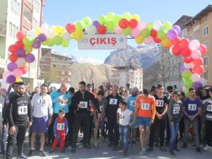 Hakkari Belediyesi “Halk Koşusu” düzenledi