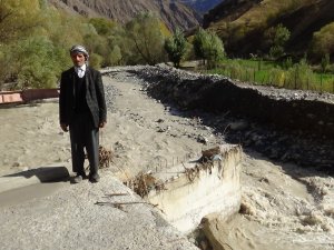 Kırıkdağ' daki sel suların çekilmesi ile gün yüzüne çıktı