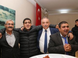 Vali Toprak: Hakkari'yi seviyorum!