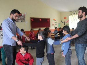 “Benim Yuvam” ekibi çocukları sevindirdi