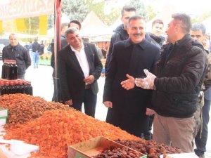 Vali Akbıyık, yöresel ürünler fuarı açılışını yaptı