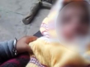 Maymun 12 günlük bebeği öldürdü