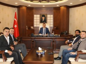 İşadamların'dan Vali Akbıyık'a ziyaret