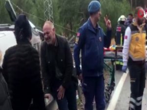Minibüs şarampole devrildi: 1 ölü, 26 yaralı
