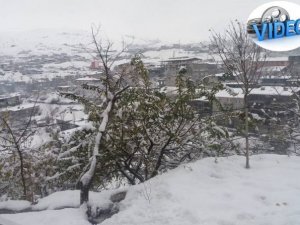 Hakkari'de kar manzaları, belediye hızlı başladı!