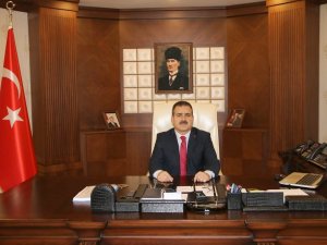Vali Akbıyık'tan "Dünya İnsan Hakları Günü" mesajı