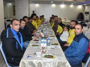 Özel Harekat Şube Müdürü Bayar, Voleybolcularla Buluştu