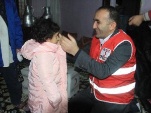 Kızılay’dan zihinsel engelli aileye şefkat eli