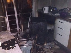 Çamaşır makinesi tek yıkamada kül oldu