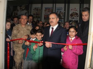 Çanakkale müze sergisi Hakkari'de açıldı